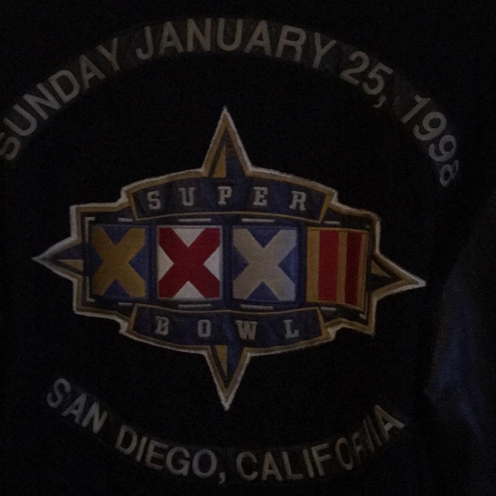 Jacket - Picture 5 of 5